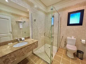 لورين للشقق المخدومة الكورنيش - اقتصادى - Loren Served Apartments Al corniche - Economic - Bathroom