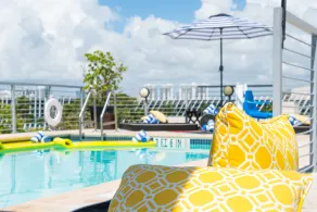 Riviera Suites - Piscine
