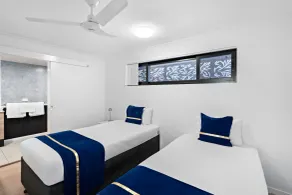 Montego Mermaid Beach Motel - Room