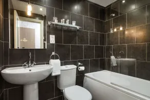Lincoln House Private Hotel - Baño