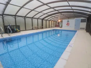 Parkfields House - Pool