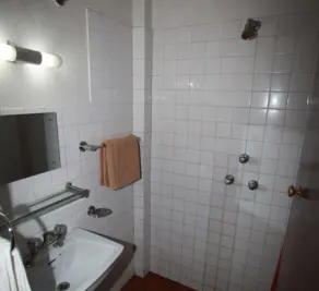 Mandap Hotel - Bathroom