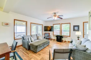 Spacious Family Winter Retreat on Oneida Lake! - Interiör