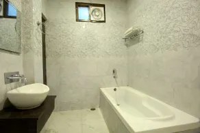 Hotel Riya Palace - Idgah Railway Station Agra - Bathroom