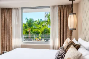 National Hotel - Chambre