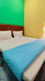 Yamunotri Darshan Resort By Preet rS - Værelse