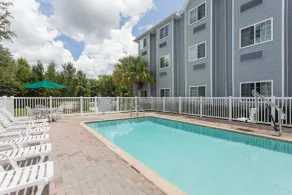 Microtel Inn & Suites by Wyndham Spring Hill/Weeki Wachee - Pool