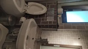 COTTAGES BY THE CREEK. - Bathroom