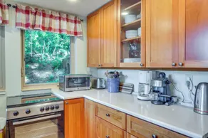 Lakefront Snohomish Cottage w/ Private Dock! - Interior
