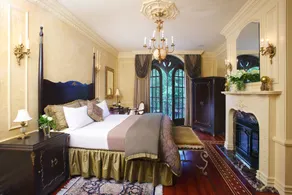 Ledson Hotel & Zina Lounge - Chambre