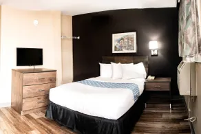 Suburban Studios Charlotte - Ballantyne - Room