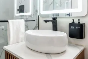LYFE INN & SUITES by AGA - Beverly Hills - Bathroom