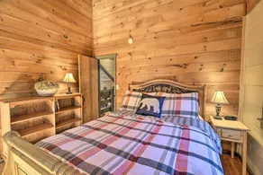Family Cabin w/ Fire Pit, 9 Mi to Sugar Mtn Slopes - Interni