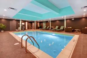Tru by Hilton Wytheville - Piscine