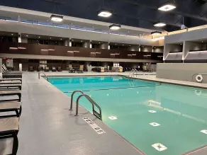 Doubletree by Hilton Bloomington - Minneapolis South - Piscine