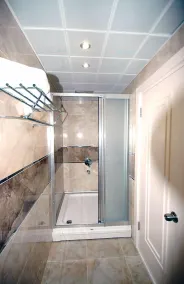 Kent Hotel - Baño