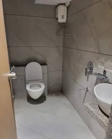 Hotel Shiv Kartik - Baño