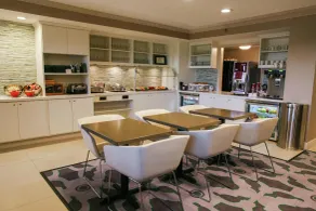 Hilton Jackson - Restaurant