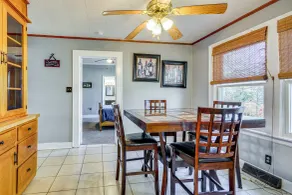 'the Vineyard House' - 2 Mi to Dtwn Mount Airy! - Interior