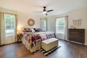 Waterfront Webster Cabin w/ Dock on Warner Lake! - Innvendig