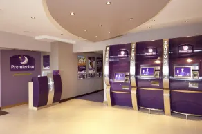 Premier Inn London Hanger Lane - Reception