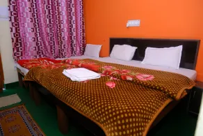 Hotel Him Deep Uttarkashi - Oppholdsområde