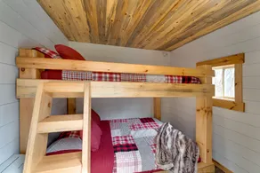 Pet-friendly Blue Mounds Vacation Rental w/ Yard! - Rum