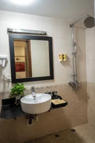 Bay Luxury Chariot Hotel - Bathroom