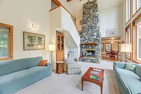Close to Wine Trail: Home w/ Deck Near Applegate - Interni