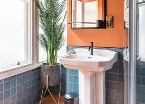 Ingleside House - Bathroom