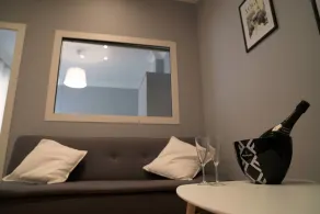 Room 56 - Zimmer