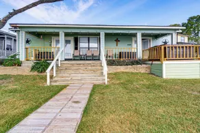 Lake Livingston w/ Hot Tub & Private Pier - Intérieur