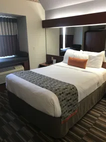 Microtel Inn & Suites Urbandale - Zimmer