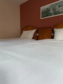 Airport Inn Manchester - Room