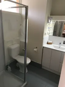 Moe Parklands Motel - Badezimmer