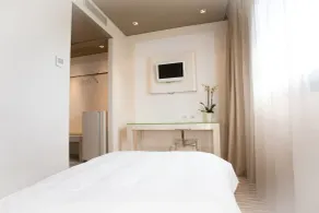 One Hotel & Restaurant - Værelse