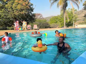 La Dukes Resort - Piscina