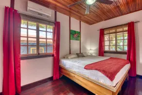 Lula's Bed & Breakfast - Room