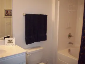28007 Woodlands Way - Badezimmer