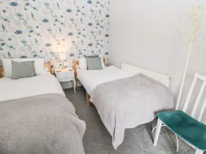 Landhaus mit Garten und Terrasse - Zimmer