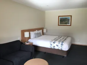 Bell Tower Inn - Room