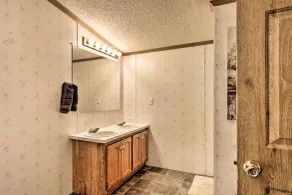 Quaint Pequot Home < 1 Mi From Lake Access! - Bad