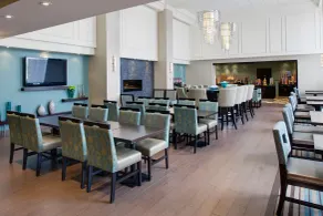 Hampton Inn & Suites by Hilton Toronto Airport - Réception