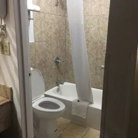 Baymont by Wyndham Walterboro - Salle de bain