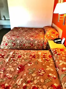 QC Stay Inn - Room