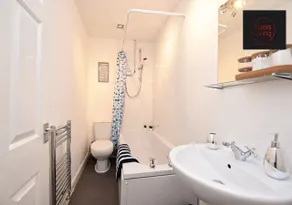 Whifflet Apartment by Klass Living Coatbridge - Badezimmer