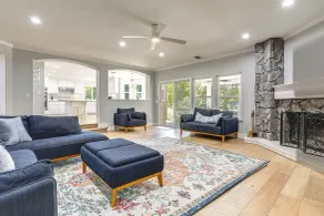 Spacious Home w/ Private Pool, Mins to Folsom Lake - Innvendig