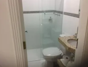 Upper Hotel - Bathroom