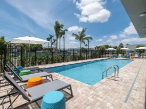 EVEN Hotel Miami - Doral Area by IHG - Piscine
