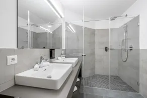 AlpenParks Chalet & Apartment Alpina Seefeld - Bathroom